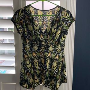 Ladies V-neck, short sleeved shirt/blouse